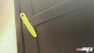 He prepares my stepmother’s ass so my friends can fuck her – Hentai uncensored