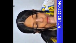 What could happen if a stepmother shares a bed with her stepson in a hotel? (CASERO REAL)